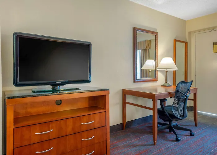 Quality Inn Savannah Historic District